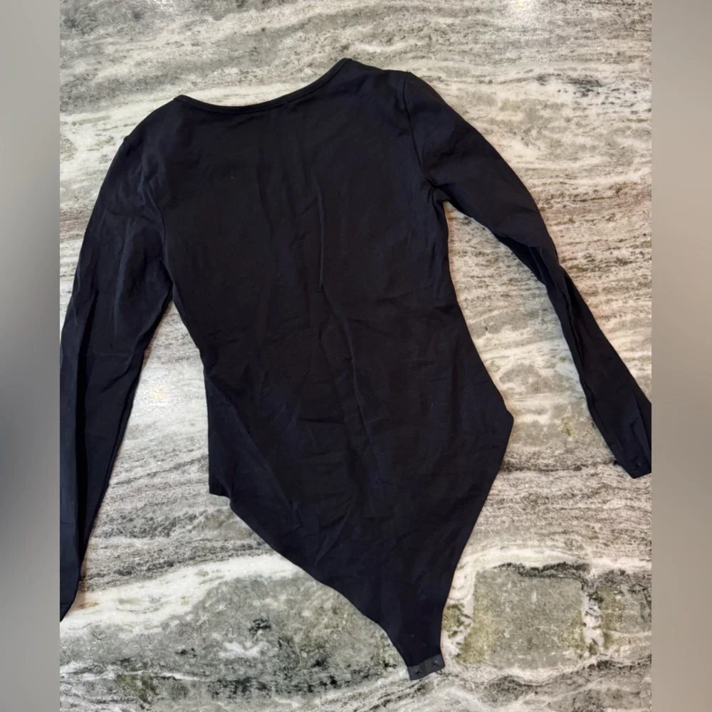 Black long sleeve bodysuit size small mangopop